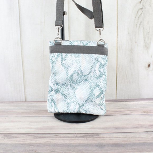 Le SportSac Green 100% Polyester Crossbody Bag Handbag Purse Travel - Picture 4 of 10